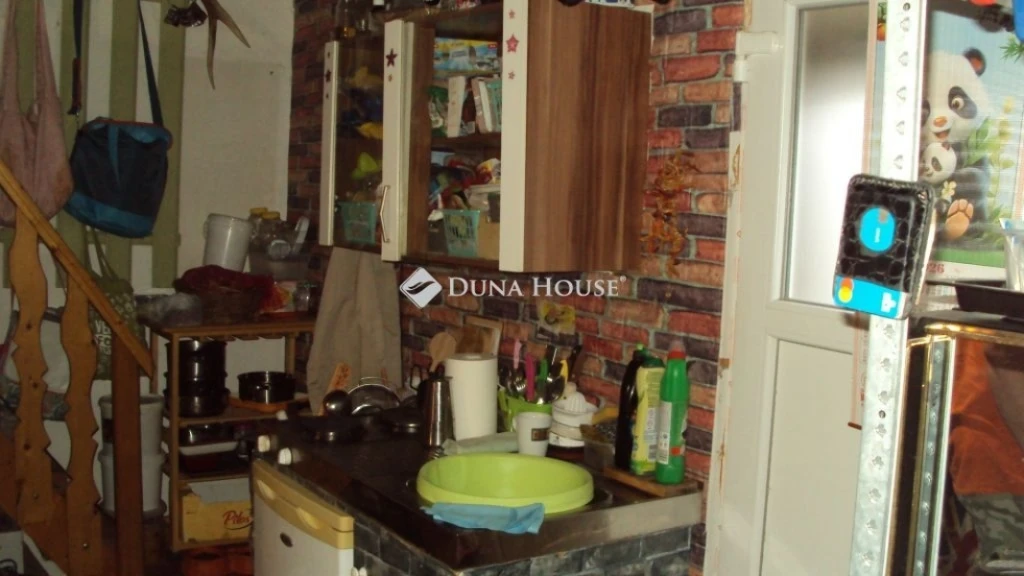 Eladó ház, Kőszárhegy