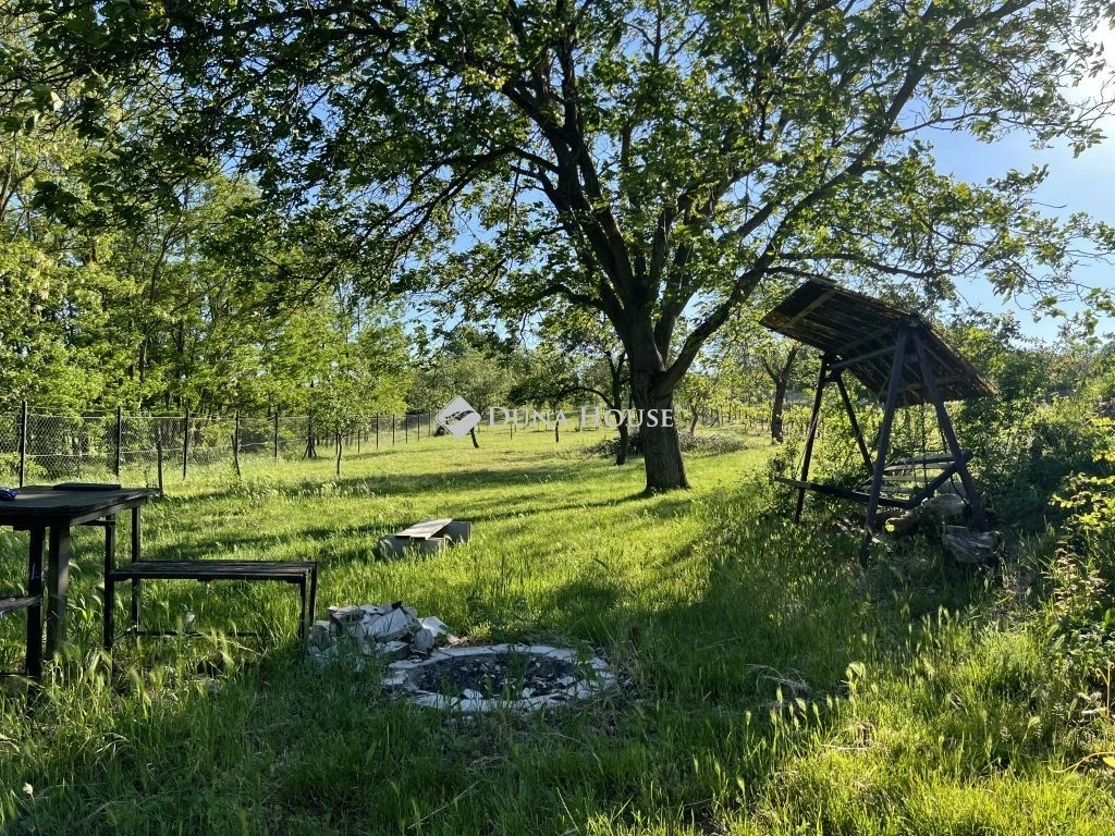 Eladó telek, Csákberény