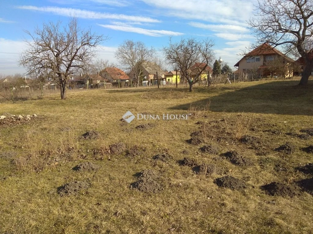 Eladó telek, Gárdony