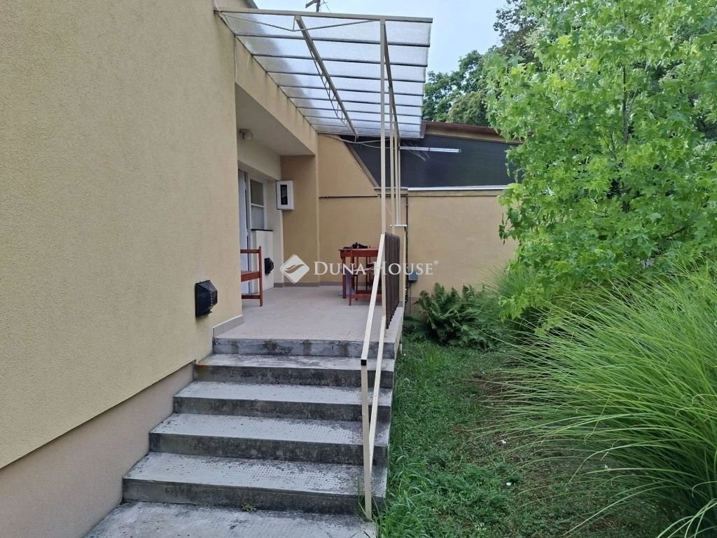 Eladó ház, Gárdony