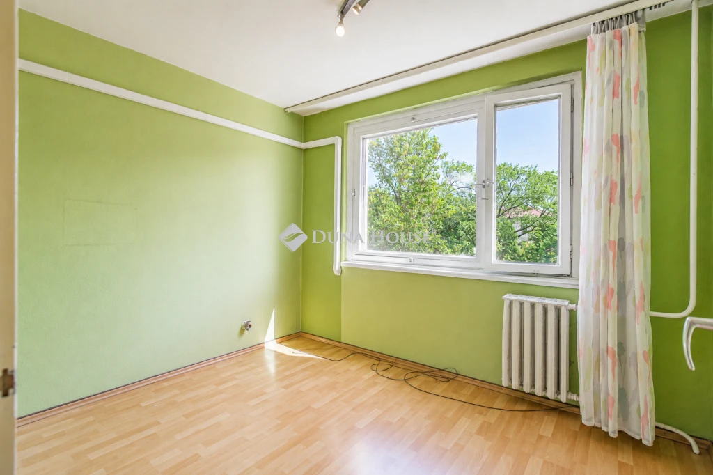 Eladó 3 szobás lakás, Budapest 4. ker.