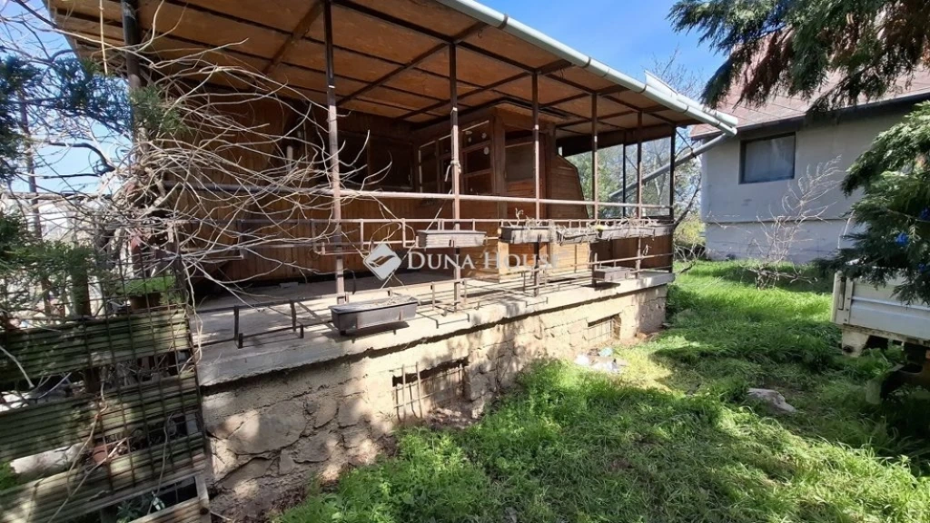 Eladó ház, Pákozd