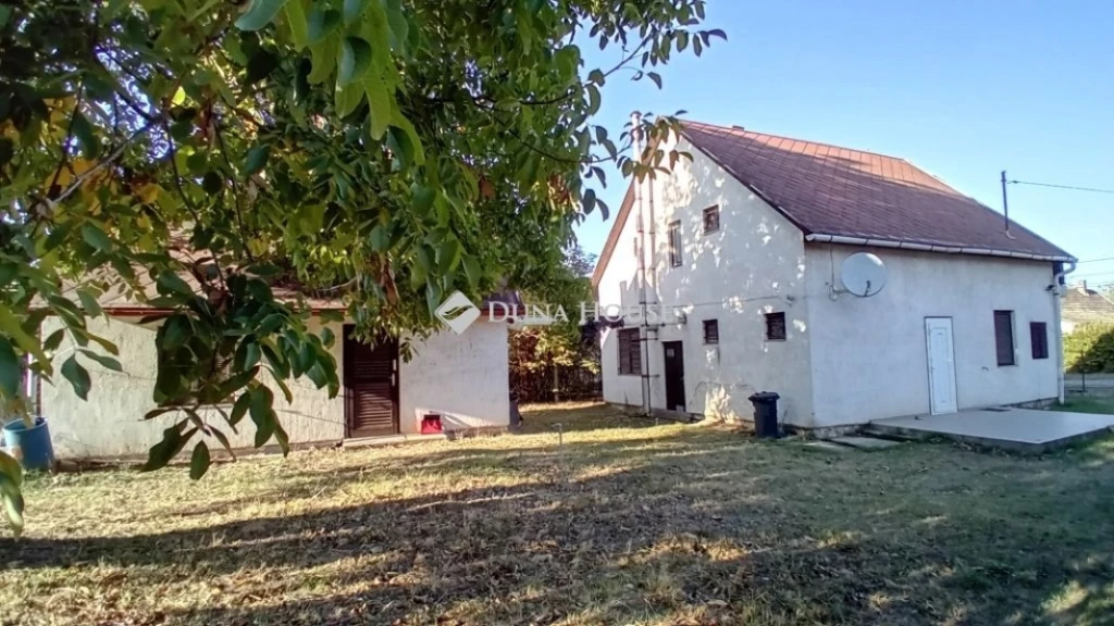 Eladó ház, Ádánd