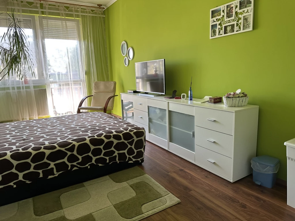 Tágas, 4 szobás családi ház Győrszentivánon eladó