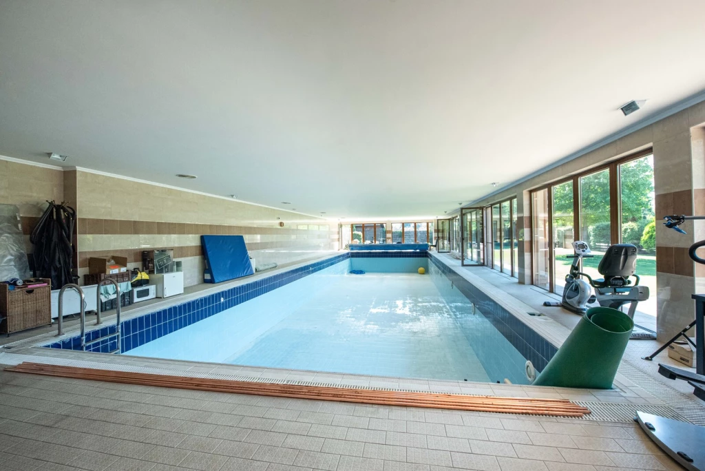 NYÍREGYHÁZA-OROSON KIVÉTELES, EXKLÚZÍV CSALÁDI HÁZ ELADÓ