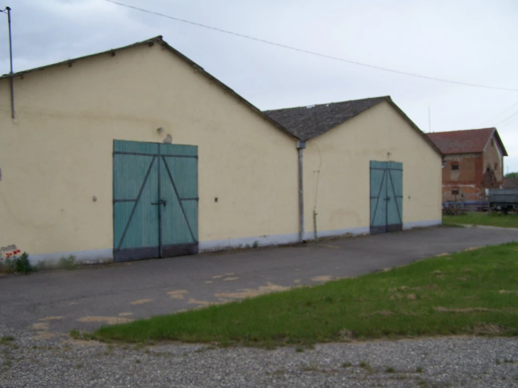 For sale depot, Nyírcsaholy