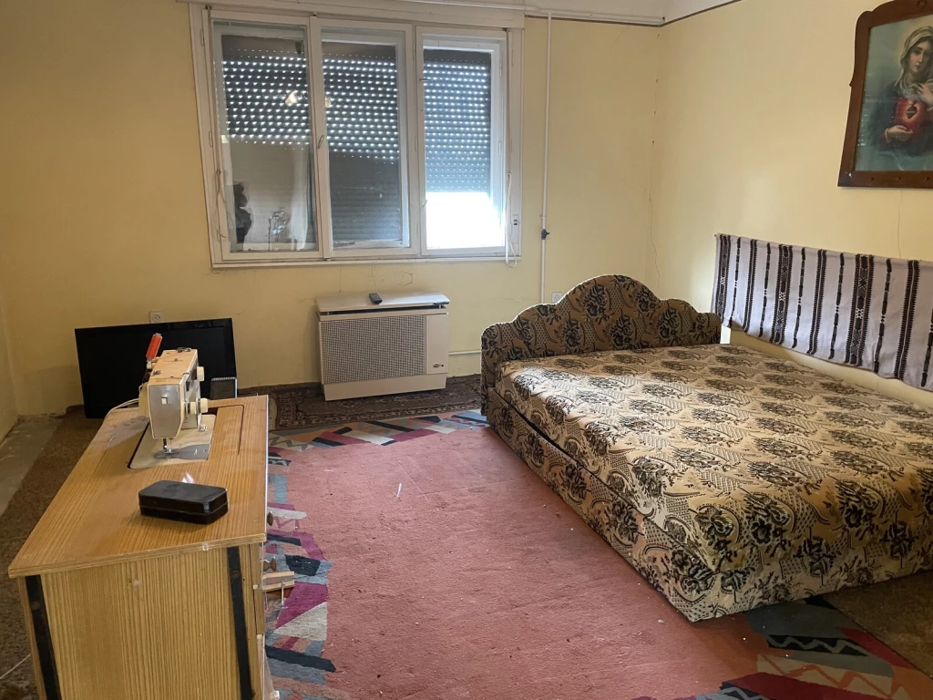 ELADÓ CSALÁDI HÁZ NAGYKÁLLÓ CSENDES RÉSZÉN – AZONNAL KÖLTÖZHETŐ, TEHERMENTES!