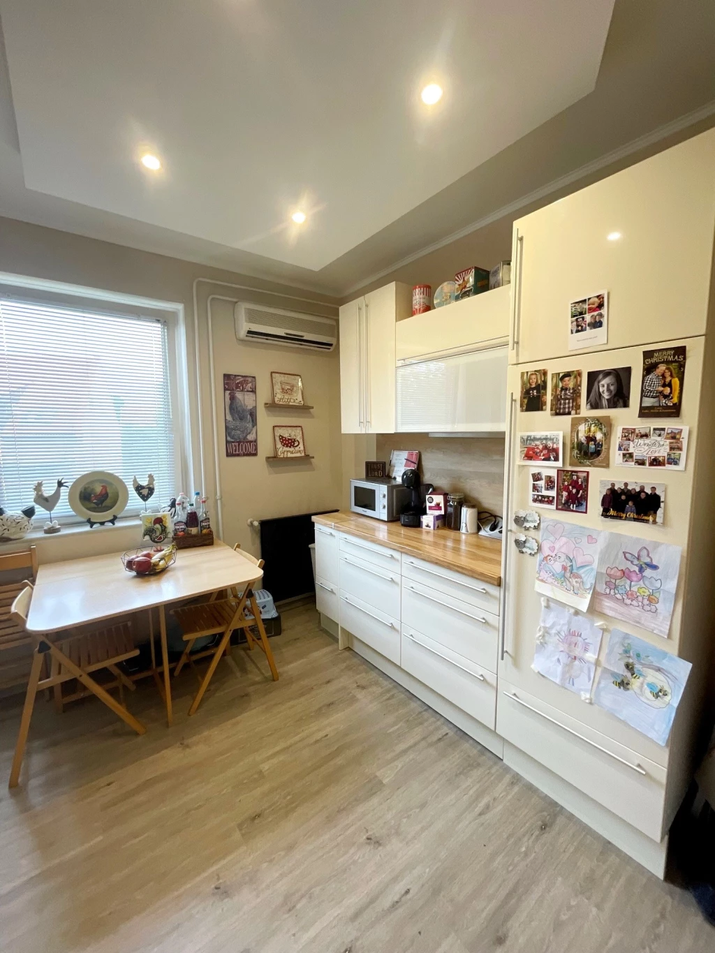 NYÍREGYHÁZÁN, TÁGAS KÉTSZINTES OTTHON– AHOL MINDEN CSALÁDTAGNAK JUT SAJÁT TÉR  (ÉS KLÍMA) ELADÓ