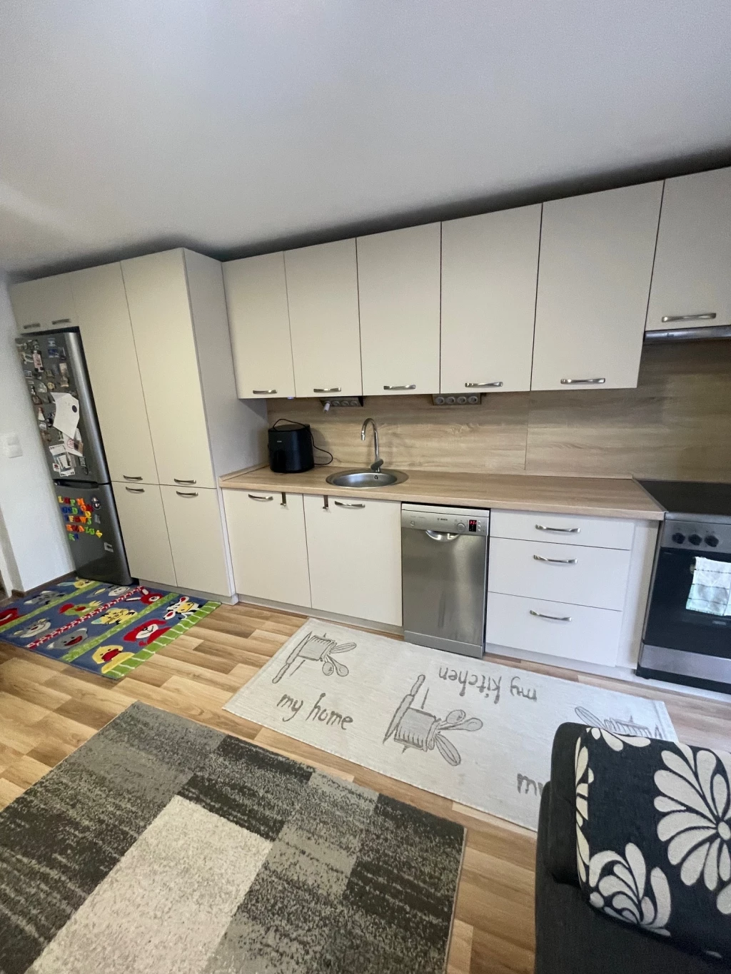 BORBÁNYA KÖZPONTI RÉSZÉN 60NM ES SZIGETELT CSALÁDI HÁZ ELADÓ