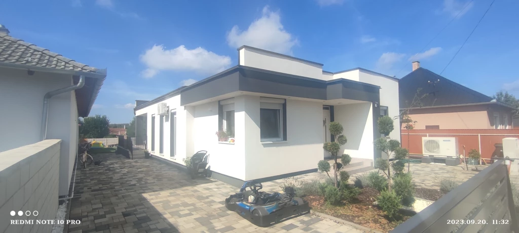 NYÍREGYHÁZA, OROS 110 NM-ES ÚJ ÉPÍTÉSŰ N + 3 SZOBÁS ÖNÁLLÓ CSALÁDI HÁZ ELADÓ