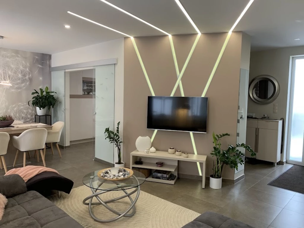 Két különálló ház egy telken – Hímes kertvárosban!