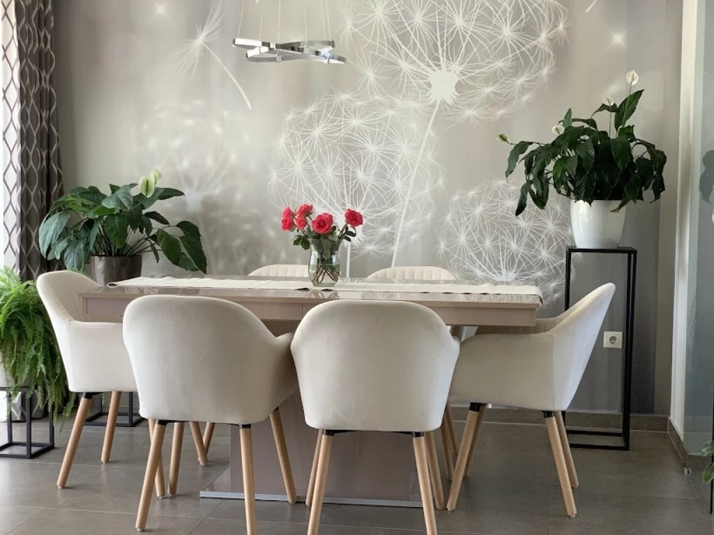 NYÍREGYHÁZÁN, RITKA LEHETŐSÉG A HÍMES KERTVÁROSBAN . ELADÓ KÉT ÖNÁLLÓ HÁZ EGY TELKEN.