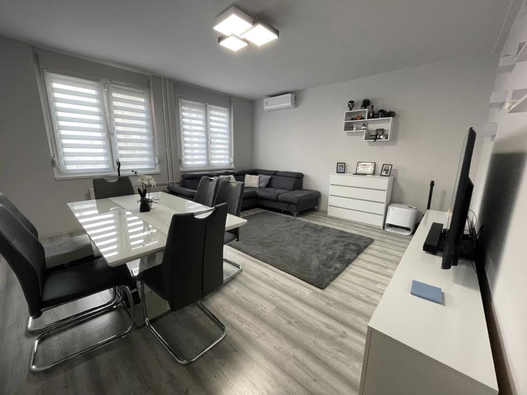 BELVÁROSI TÁGAS IGÉNYES LAKÁS ELADÓ-3 SZOBA+NAPPAL