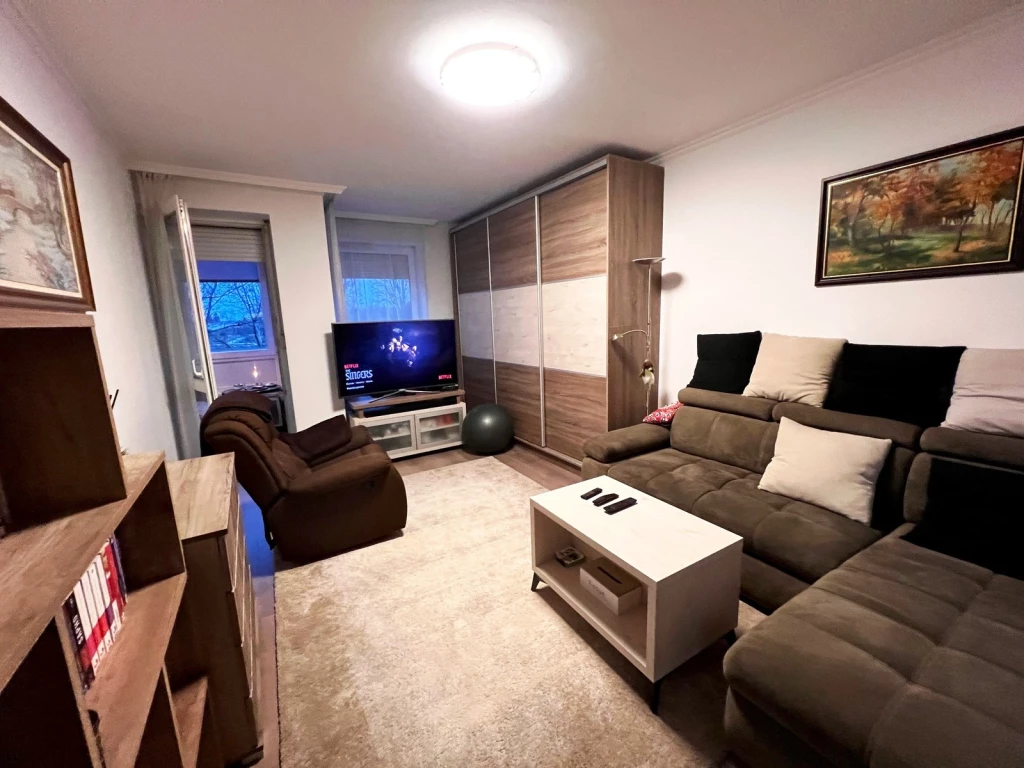 KORÁNYI KERTVÁROSBAN 2 SZOBA NAPPALIS SZÉP ÁLLAPOTÚ LAKÁS ELADÓ