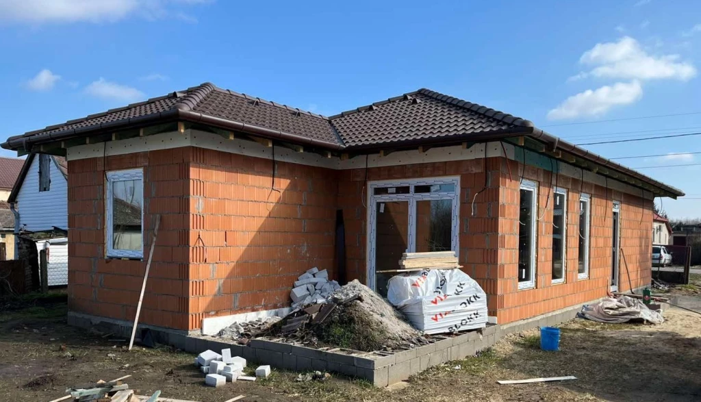 NYÍRTELEK KÖZPONTJÁHOZ KÖZEL ÚJ ÉPÍTÉSŰ ÖNÁLLÓ CSALÁDI HÁZ ELADÓ