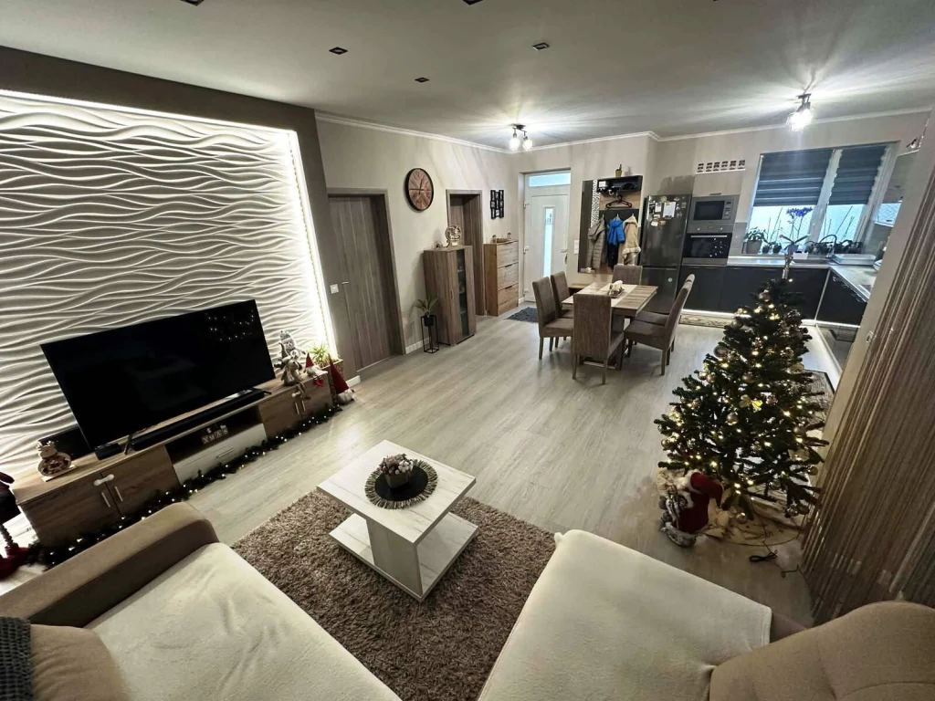 Eladó modern ikerház Nyíregyháza – Ságvári kertvárosban