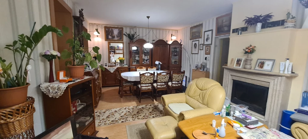 NYÍREGYHÁZA KÁLLÓI ÚT KÖZELÉBEN 4 SZOBÁS  SORHÁZ ELADÓ