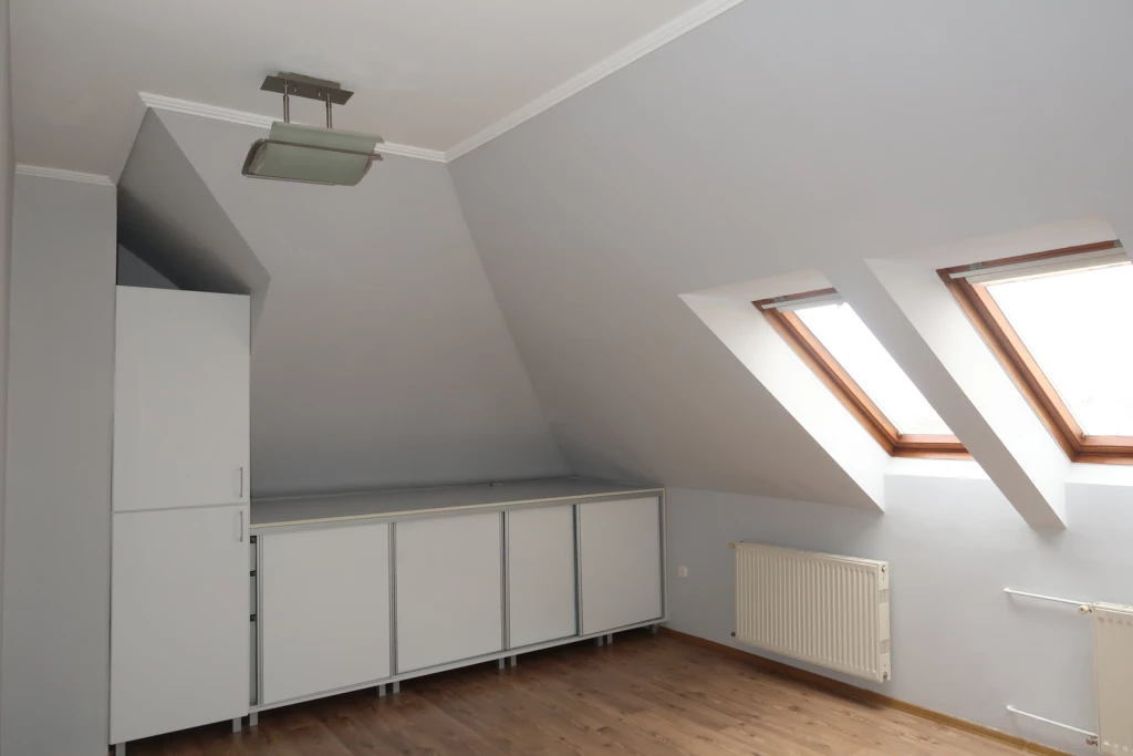 NYÍREGYHÁZA BELVÁROSBAN FELÚJÍTOTT LAKÁS ELADÓ