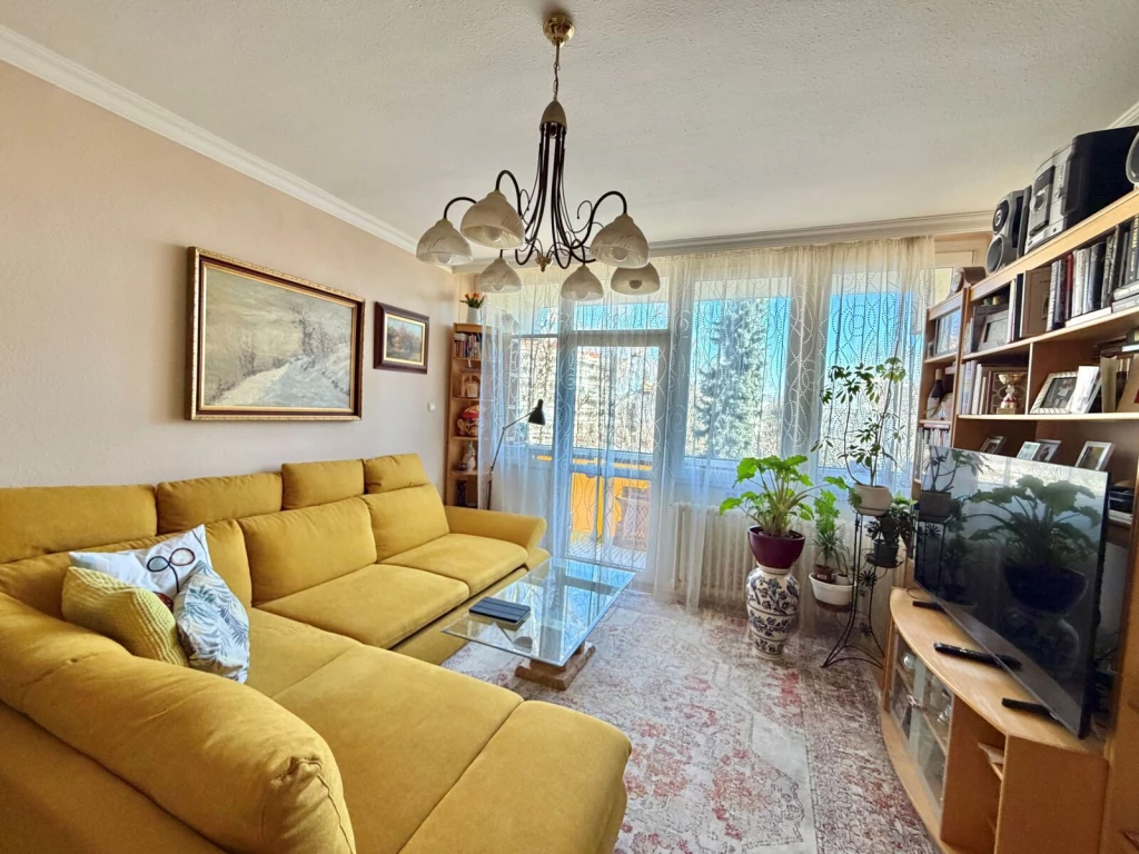 NYÍREGYHÁZA BELVÁROSÁBAN 77 NM-ES N + 2 SZOBÁS  LAKÁS ELADÓ