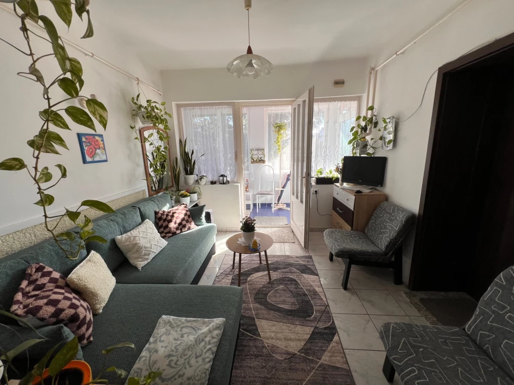 KÁLMÁNHÁZÁN JÓ ÁLLAPOTÚ CSALÁDI HÁZ ELADÓ.