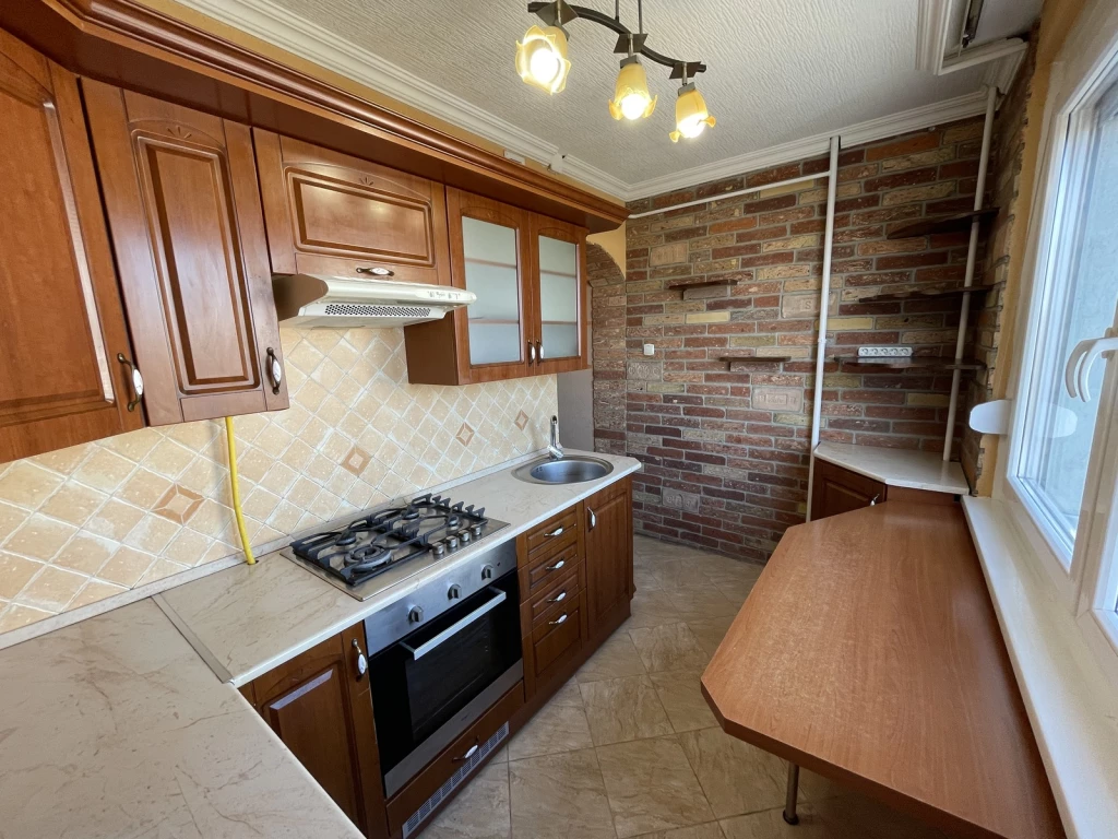 NYÍREGYHÁZÁN, JÓSAVÁROSBAN 62 NM-ES 1+2 SZOBÁS LAKÁS ELADÓ