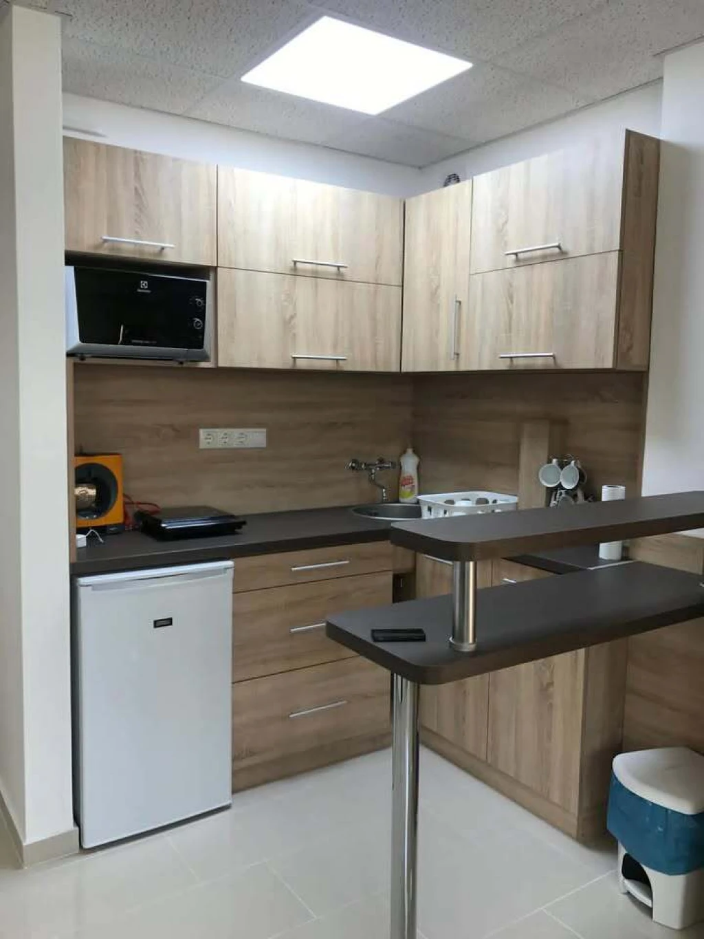 BELVÁROS SZÉLÉN, CIRKÓ FŰTÉSES, FIATALOS LAKÁS