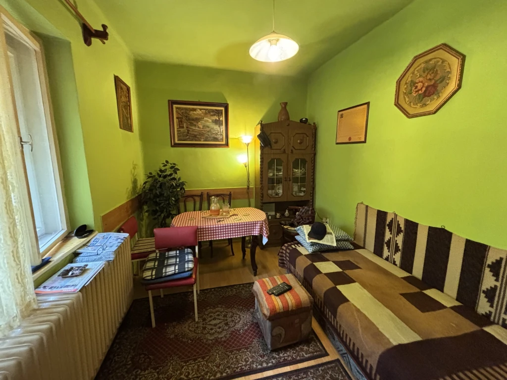 NYÍREGYHÁZA BORBÁNYÁN CSALÁDI HÁZ ELADÓ