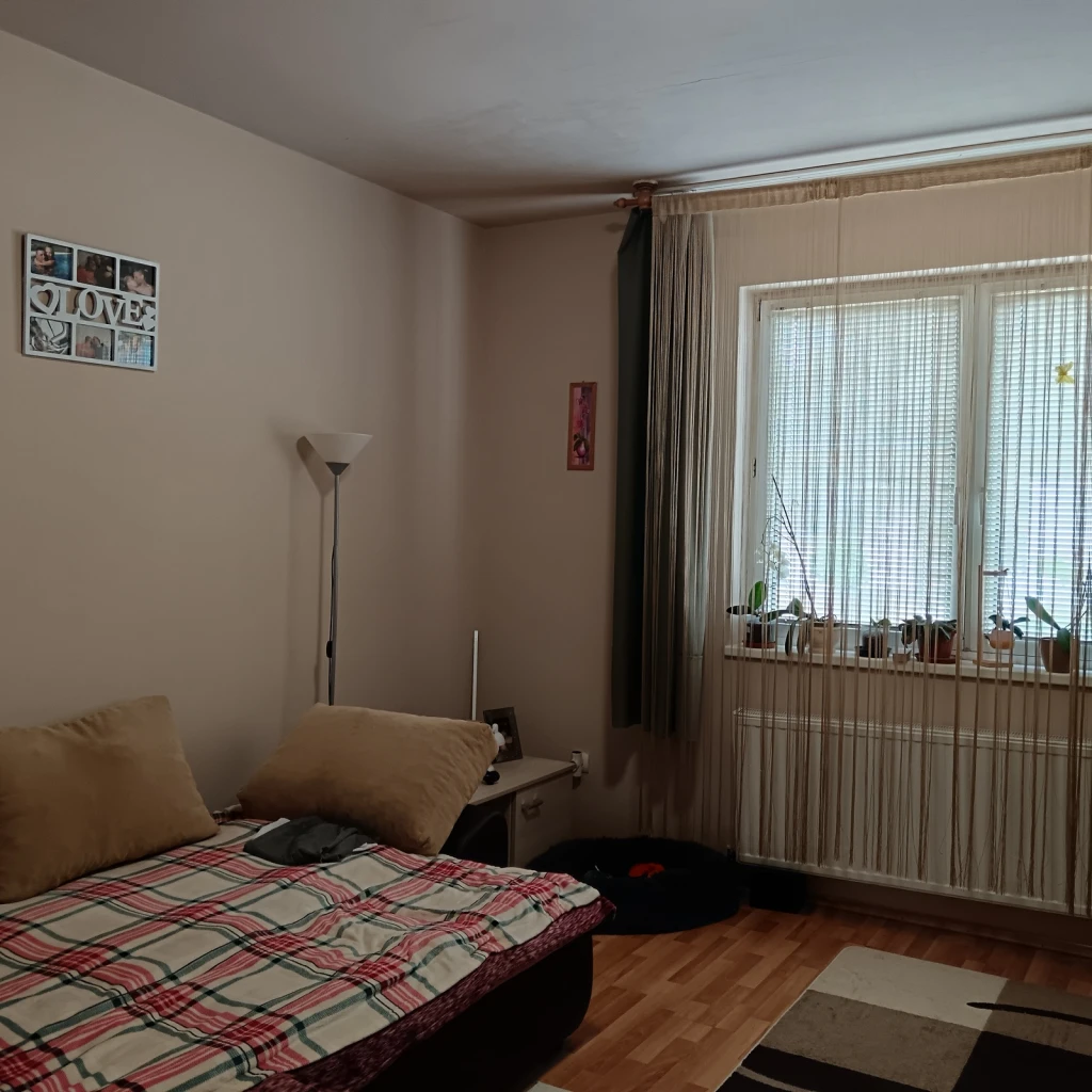 Nyíregyházán az örökösföldön tégla 30 nm-es, egy szobás lakás