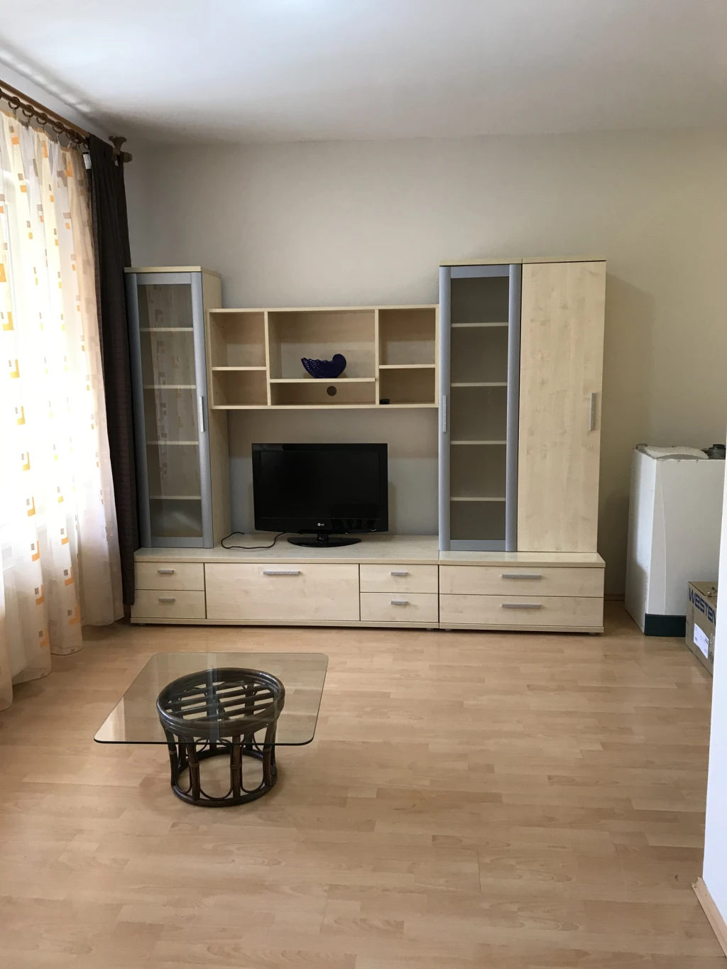 NYÍREGYHÁZA BELVÁROSÁHOZ KÖZEL KIS 1,5 SZOBÁS ELADÓ.