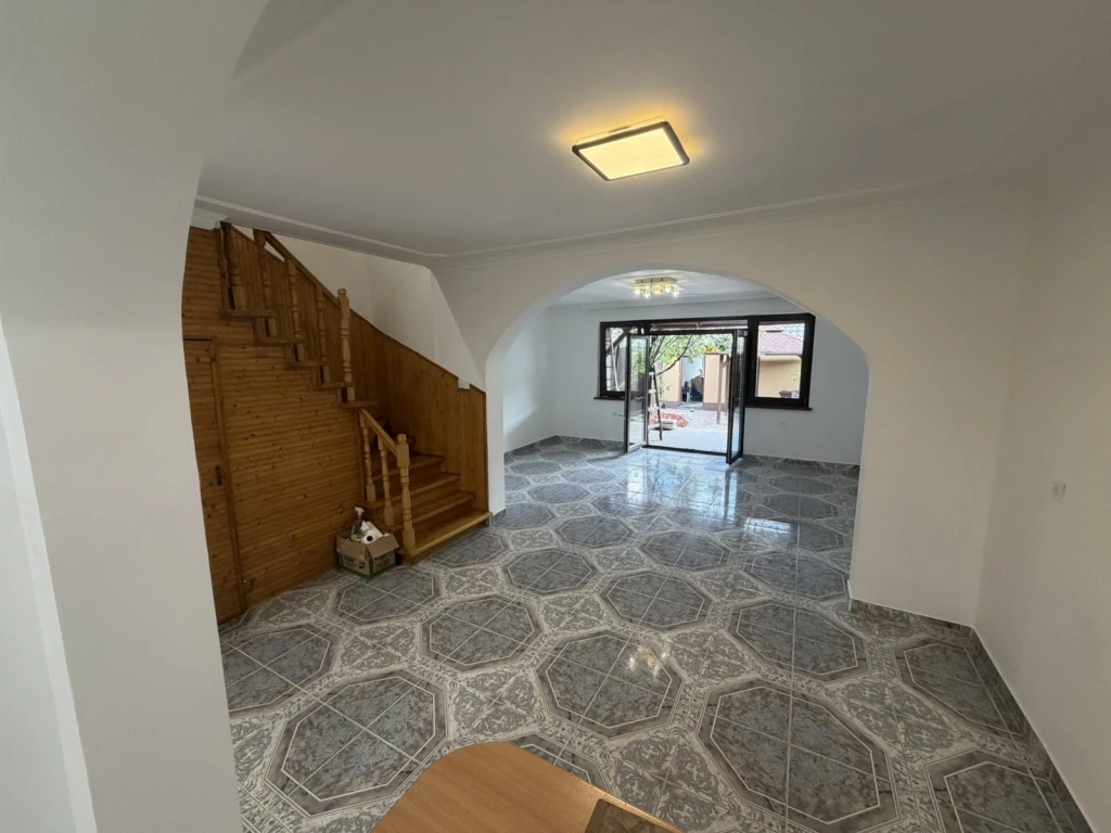 KORÁNYI KERTVÁROSBAN ELADÓ FELÚJÍTOTT, 117 m²-ES TÁGAS SORHÁZ, 3 SZOBÁVAL ÉS GARÁZZSAL
