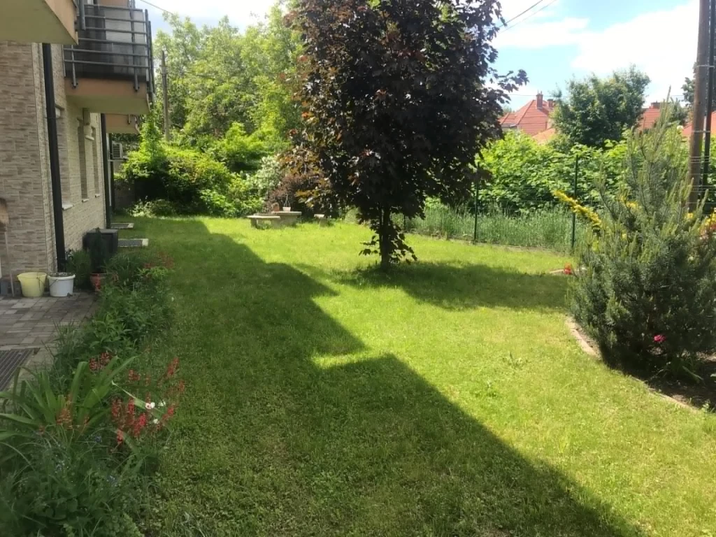 Eladó téglalakás, Eger