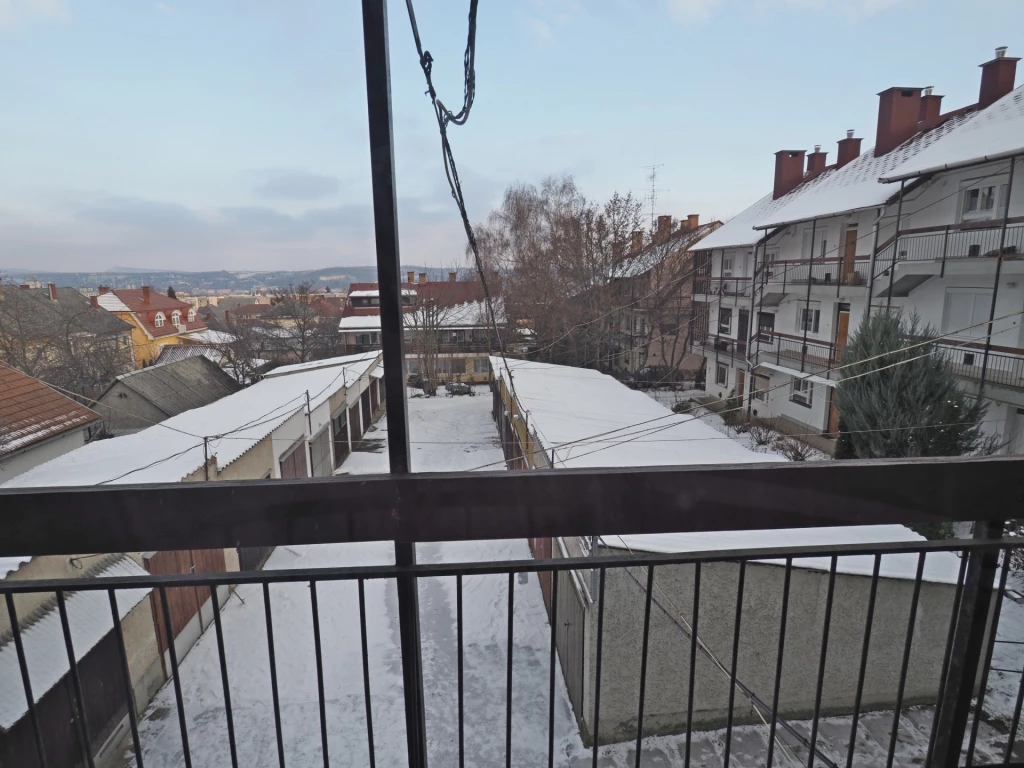 Eladó egyedi garázs, Eger, Lajosváros