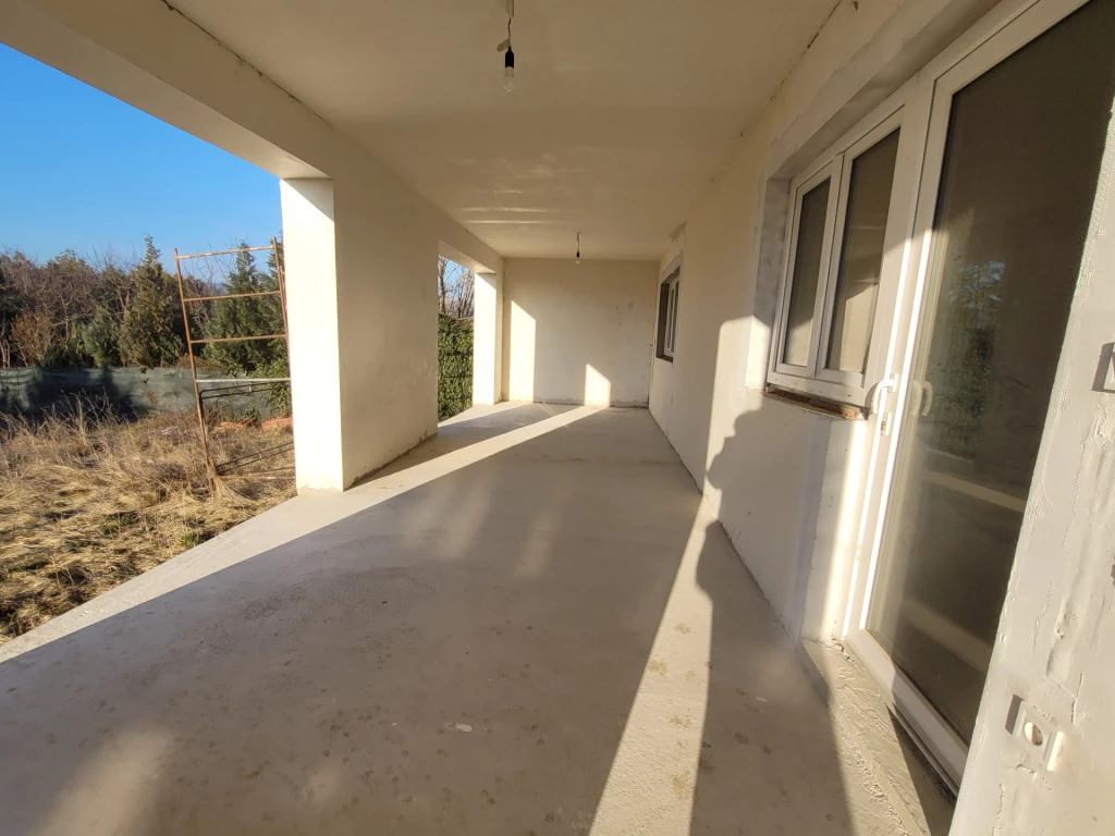 Felsőtárkány  egyik legszebb helyén  panorámás  új  családi ház  eladó. 116 M