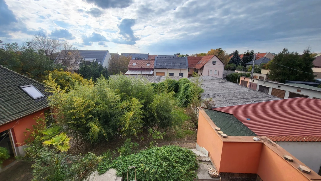 Eladó téglalakás, Eger, Maklári hóstya