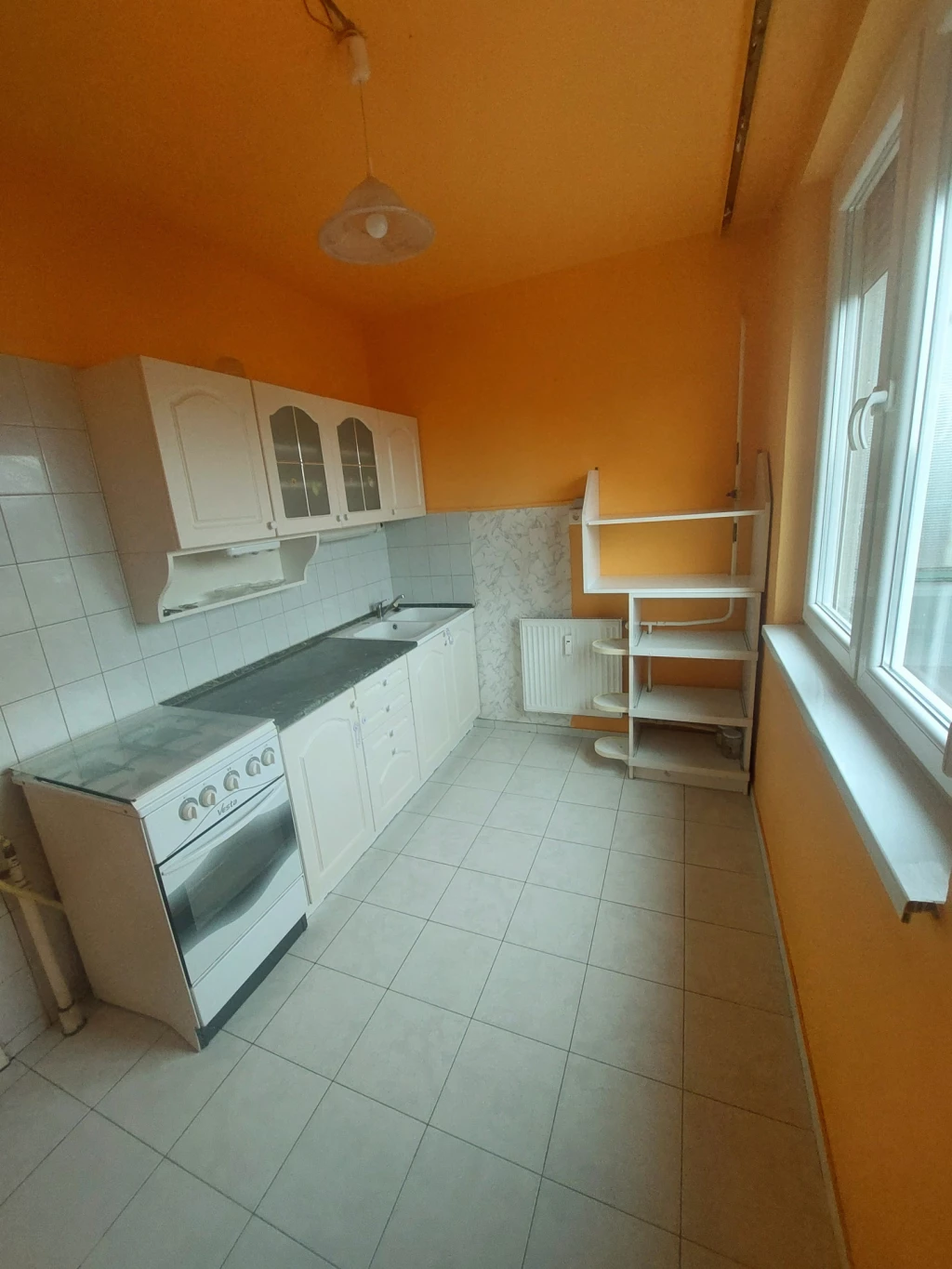 Eladó panellakás, Eger, Lajosváros