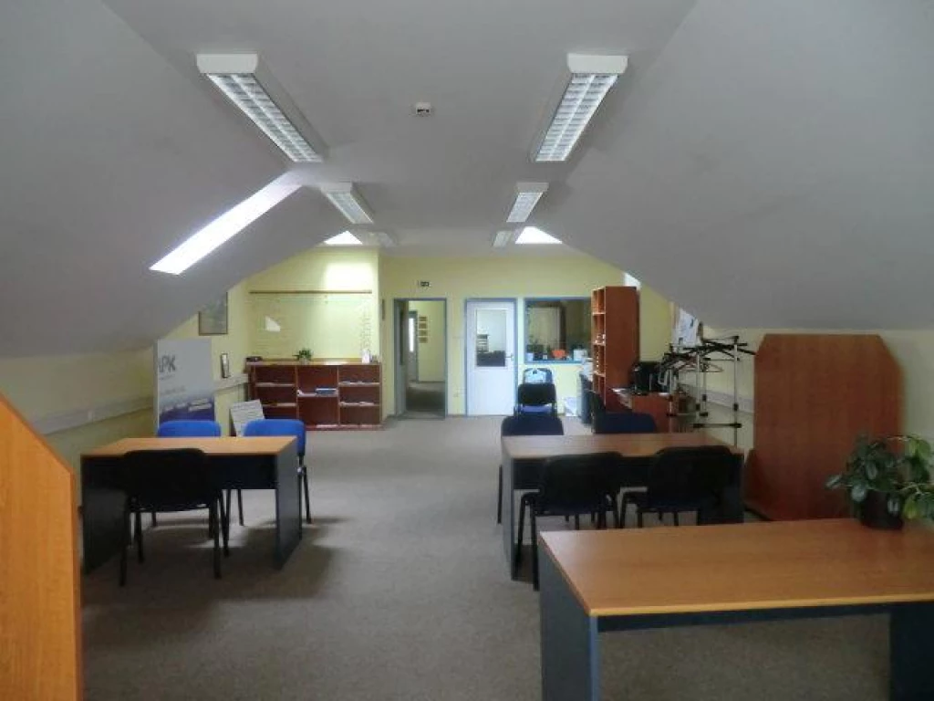 Irodaházban 20,95,120 nm-es irodák kiadók  20/9751413