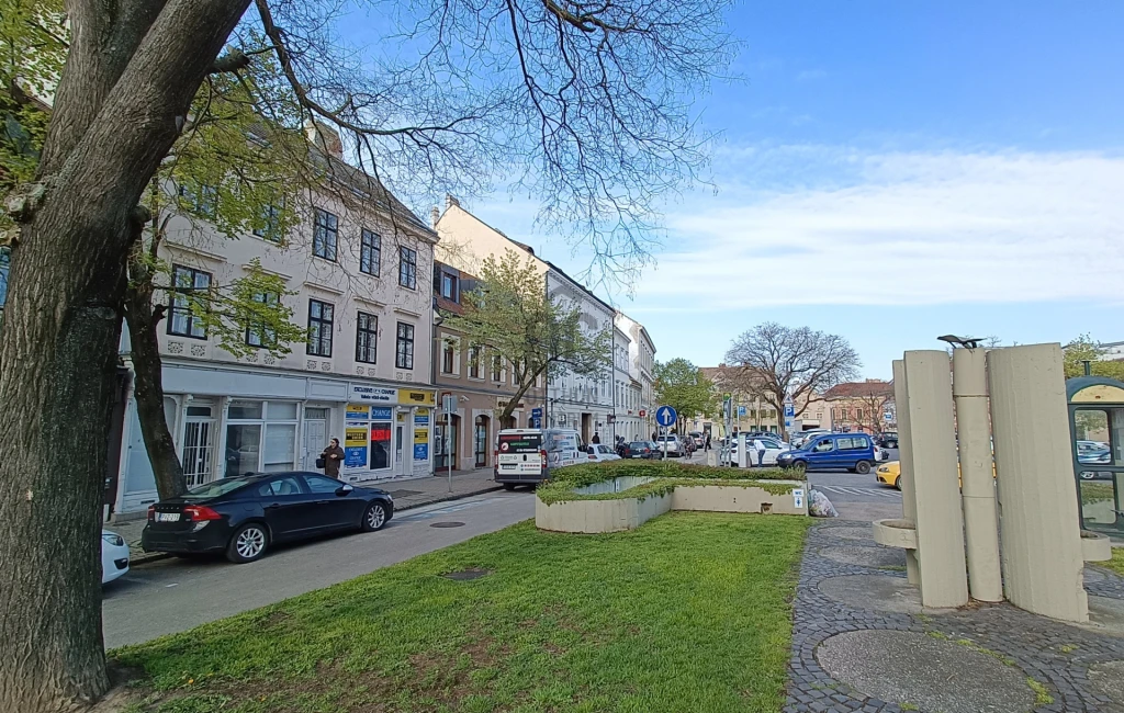 Eladó üzlet, Sopron, Belváros