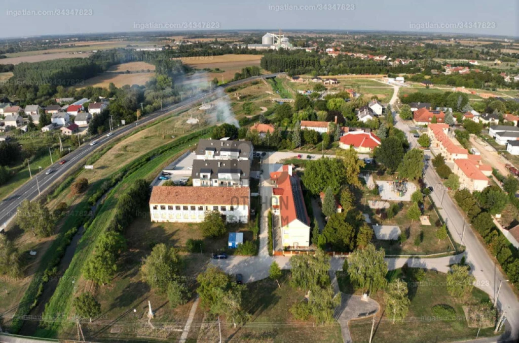 Eladó iroda, irodaház, Fertőszentmiklós, Fertőszentmiklós