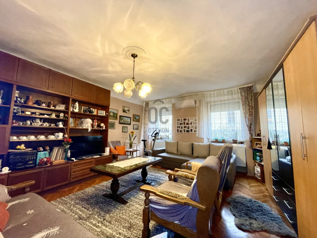 Eladó téglalakás, Sopron, Belváros-külső