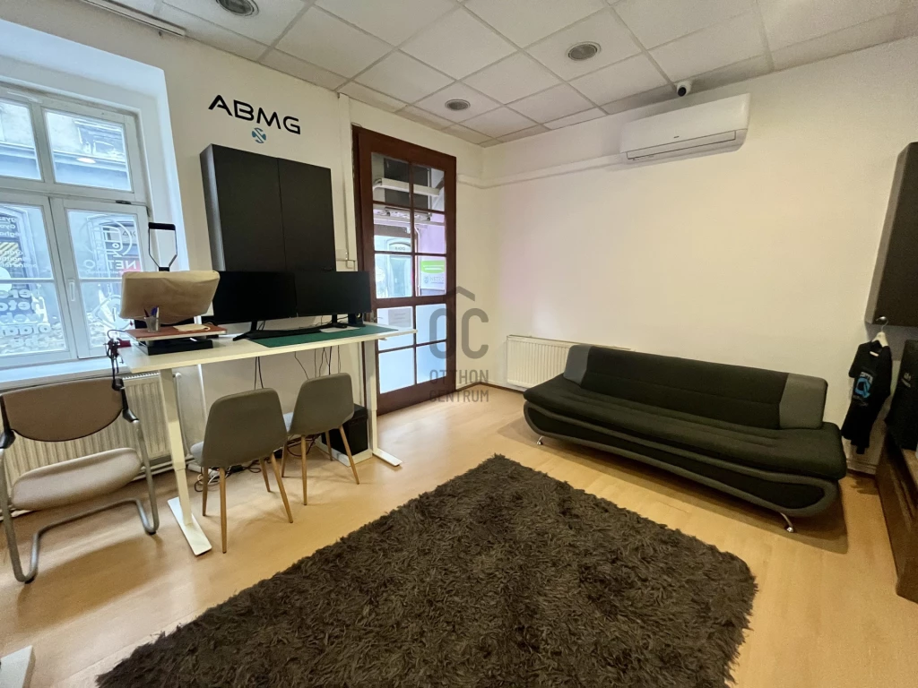 Eladó téglalakás, Sopron, Belváros