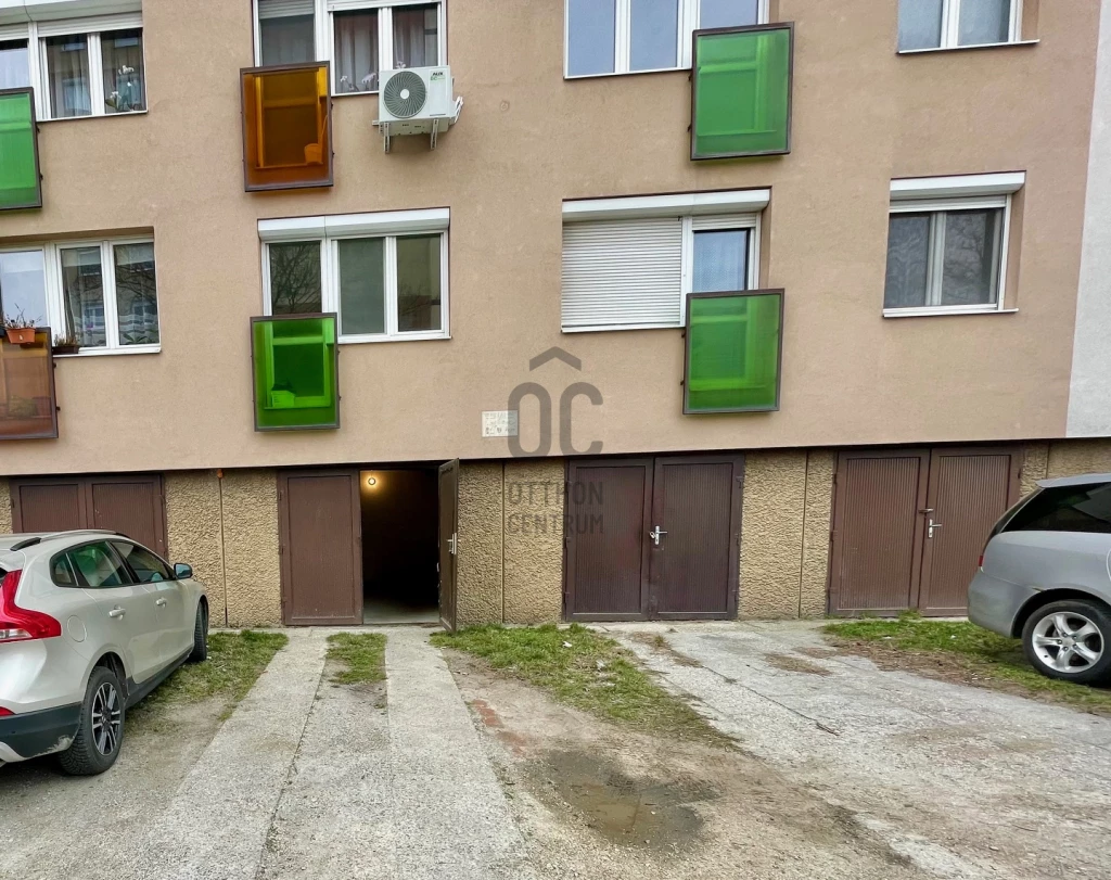 Kiadó egyedi garázs, Sopron, Jereván lakótelep