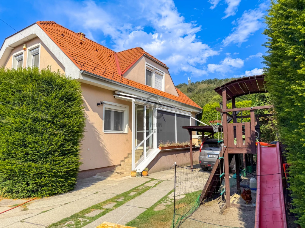 c3-1-name c2-1-name, Sopron, Kertváros (Sopronbánfalva)