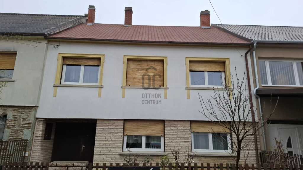 Eladó családi ház, Szombathely, Kámon