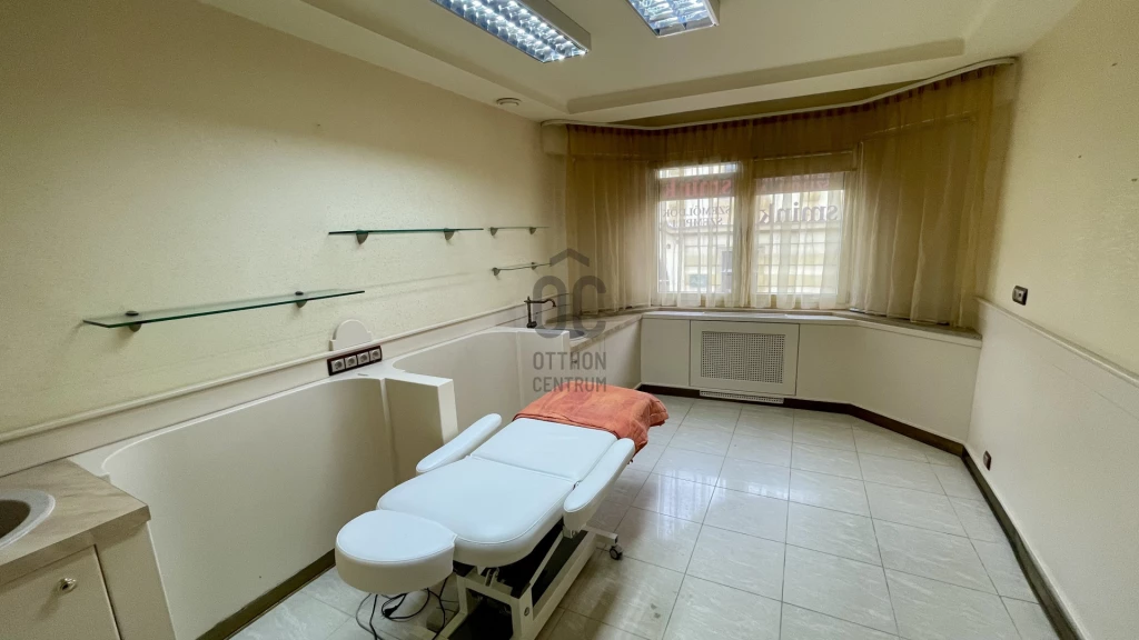 For rent other commercial, Szombathely, Belváros