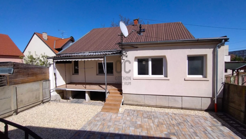 c3-1-name c2-1-name, Szombathely, Ifjúsági lakótelep, Tóth Árpád utca