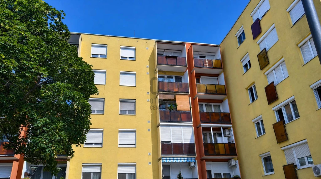 Eladó társasházi lakás, Szombathely, Belváros, Barátság utca