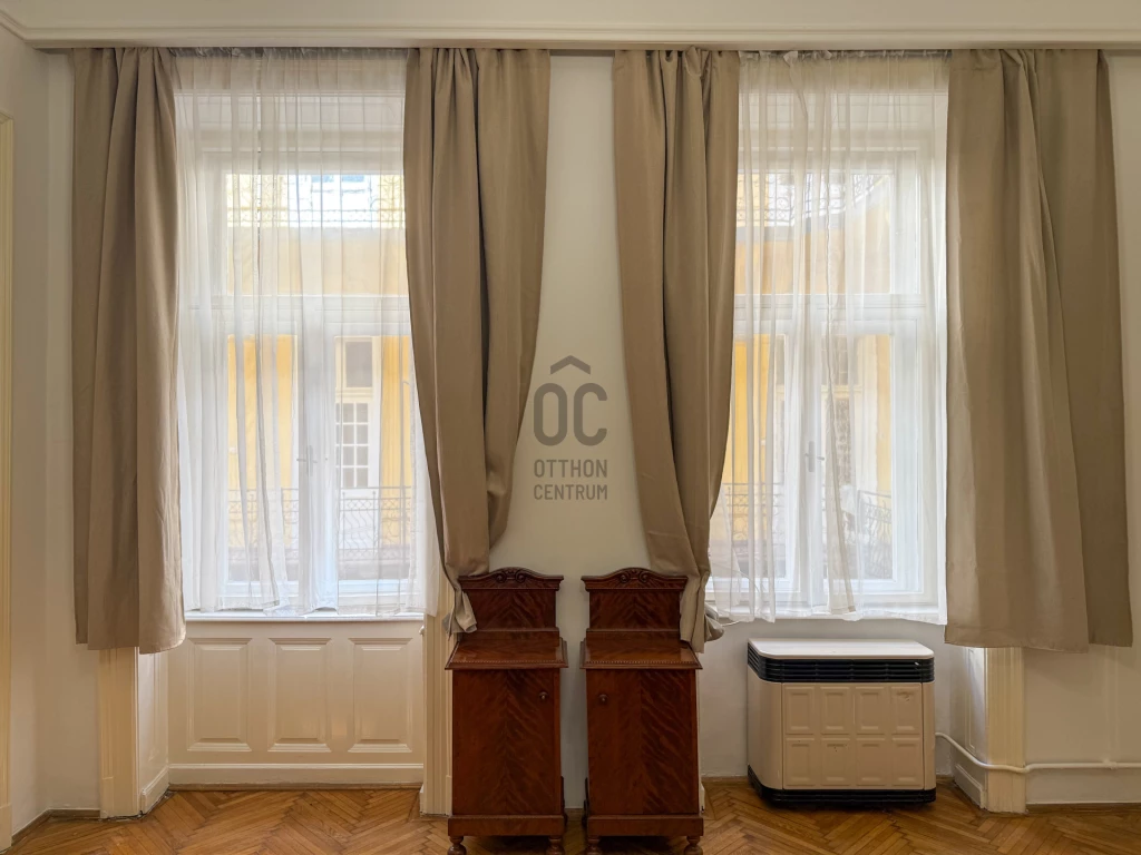 Kiadó téglalakás, Budapest VIII. kerület, Palotanegyed