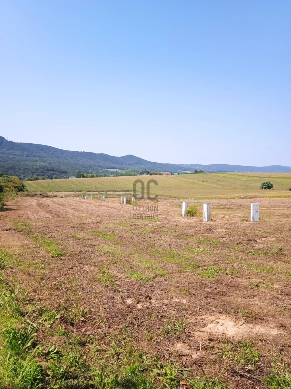 Eladó építési telek, Üröm, Üröm