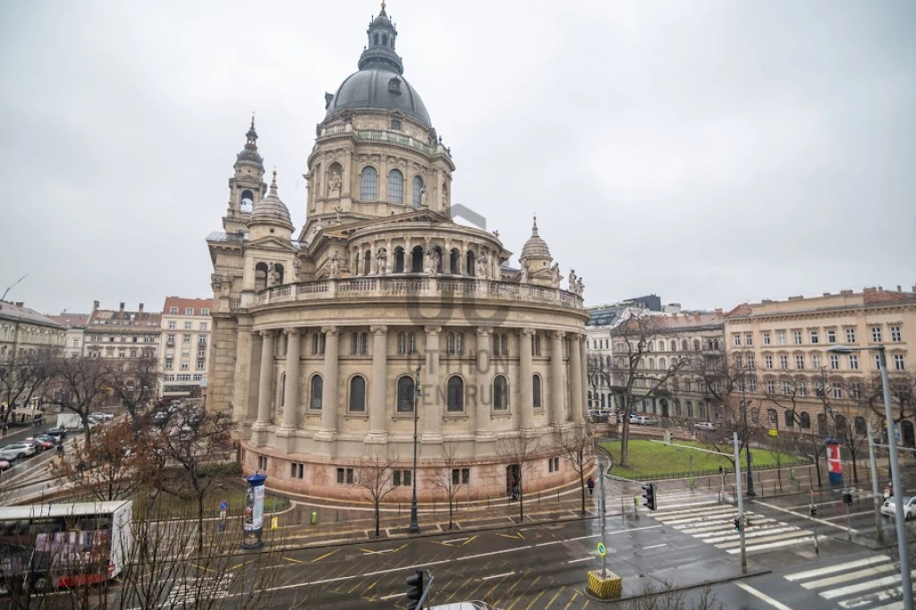 Eladó téglalakás, Budapest VI. kerület, Nagykörúton belüli terület