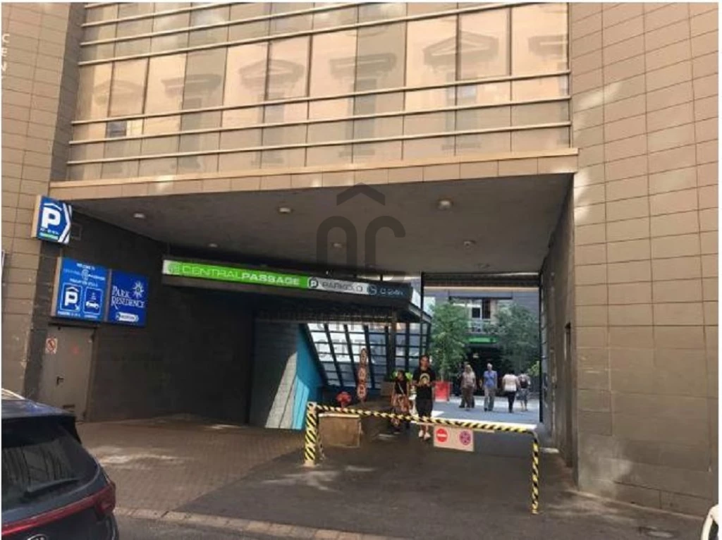 For sale basement garage, Budapest VI. kerület, Nagykörúton belüli terület